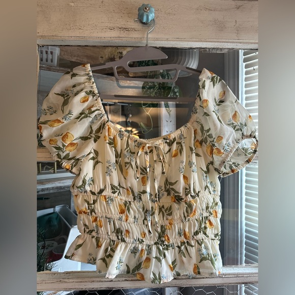 Japna Tops - Japna | Floral Yellow/Cream Floral Puff Sleeve Top
